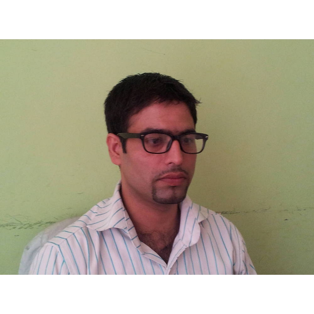 Lenskart Black Full Rim Rectangle right side