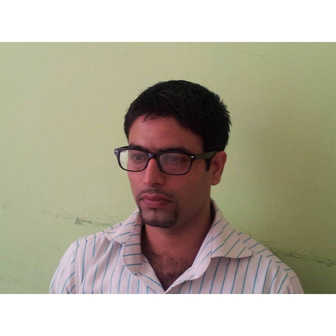 Lenskart Black Full Rim Rectangle right side