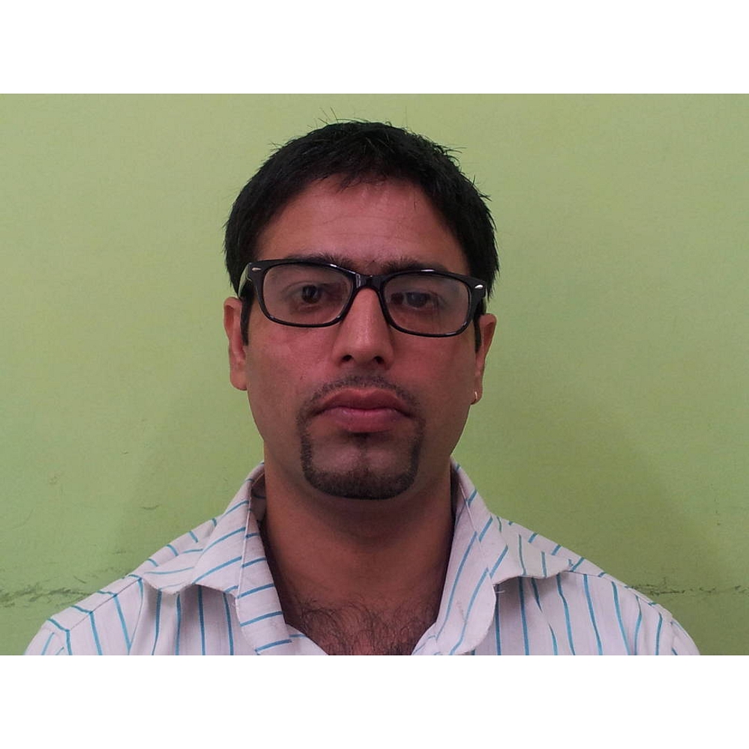 Lenskart Black Full Rim Rectangle left side