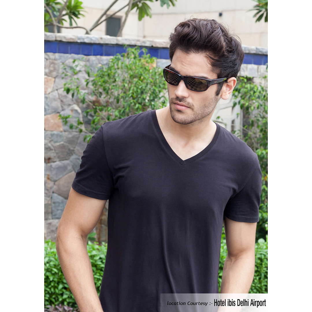 BRANDED Tortoise Full Rim Rectangle left side