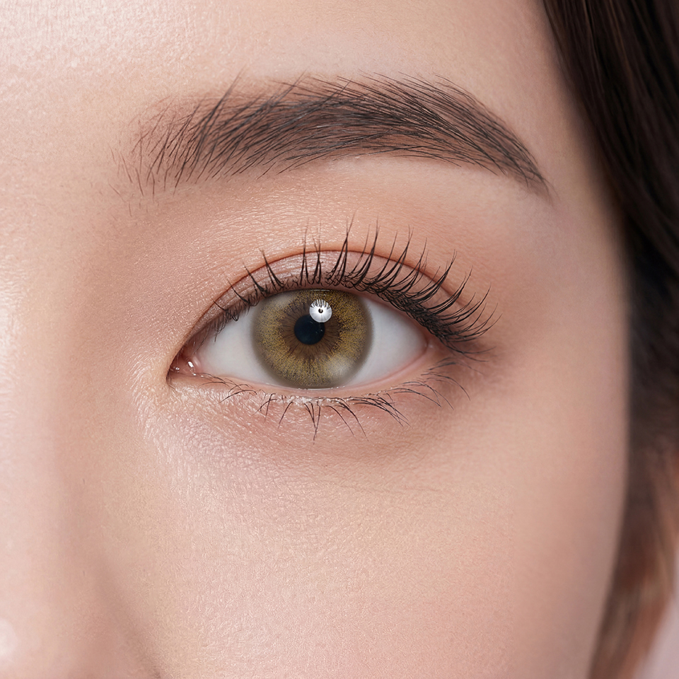 Acuvue 1 Day Acuvue Define With Lacreon Sheer Allure Plano left side
