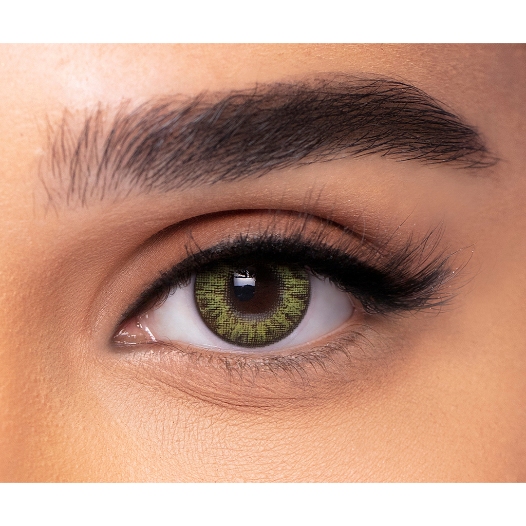 ألكون إير أوبتكس عدسات ألكون إير أوبتكس اللاصقة الملونة، لون أخضر حجري، علبة تحتوي على عدستين left side