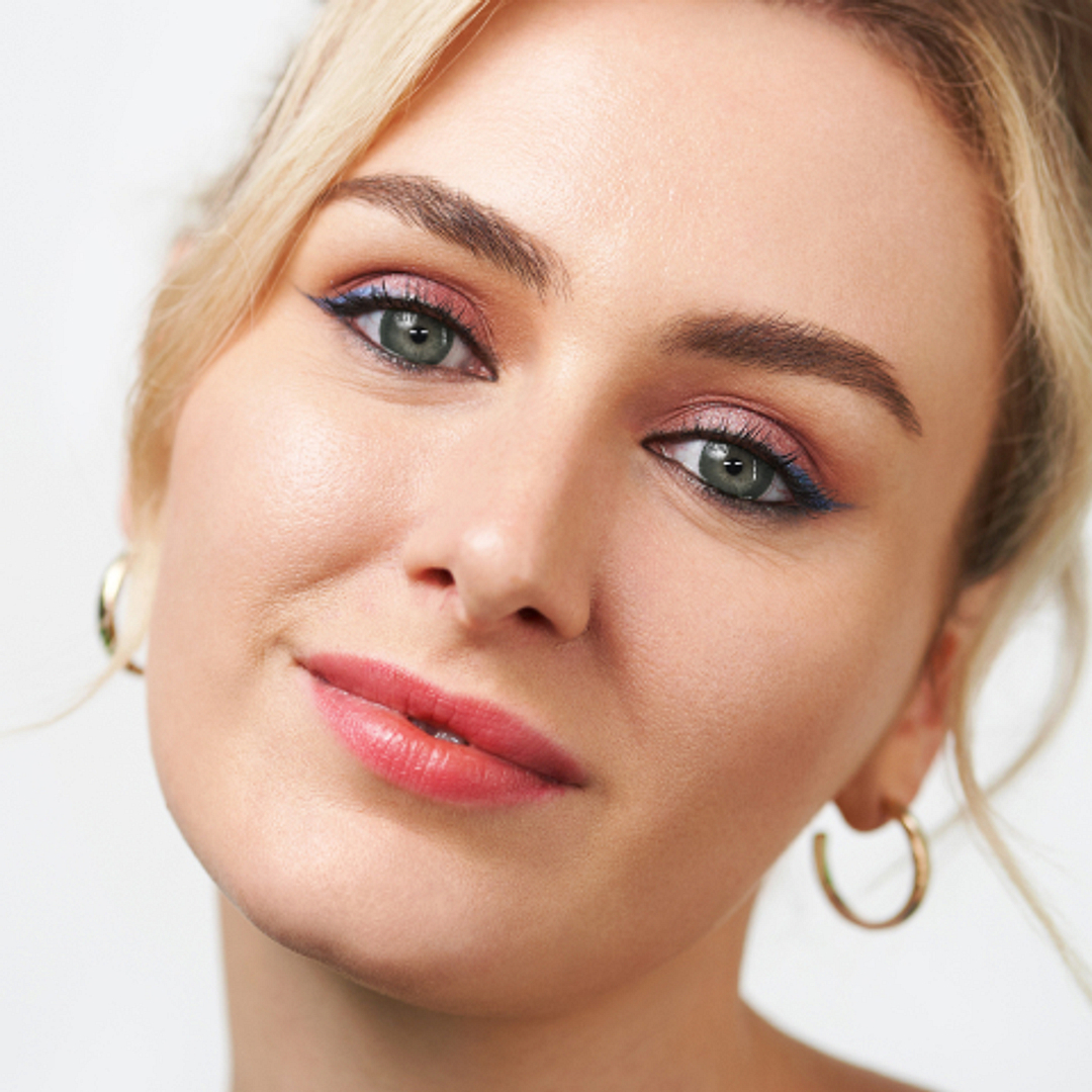 Aquacolor Aqualens Pearl Gray Zero Power Dailies left side