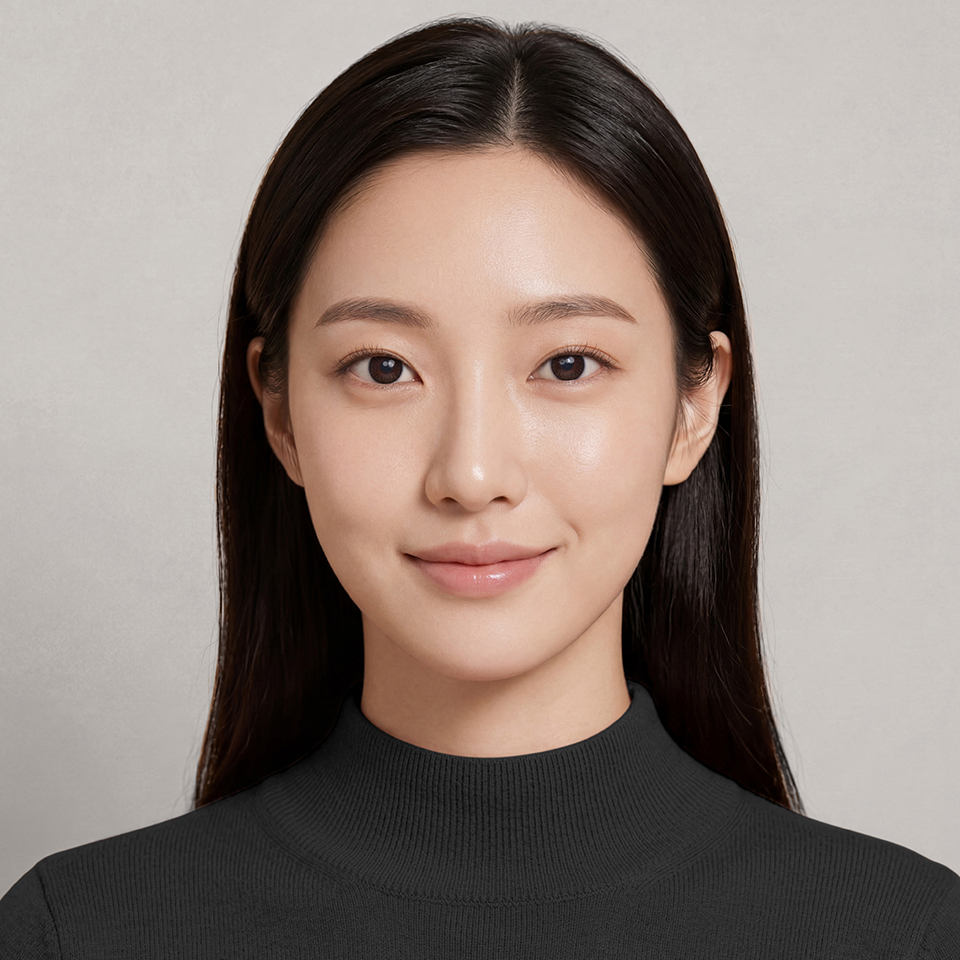Freshkon Alluring Eyes Freshkon Alluring Eyes Monthly Mystical Black Plano left side