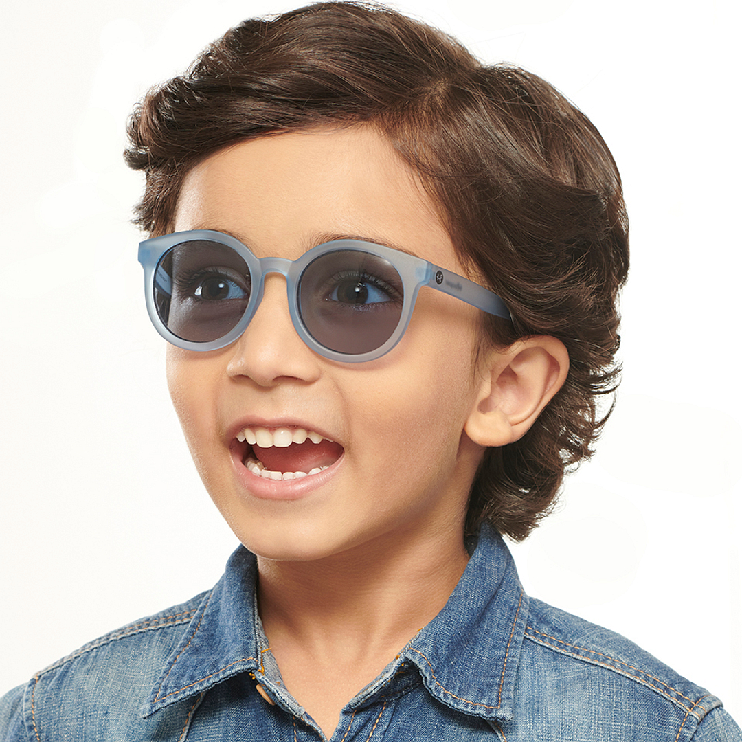 Hooper Blue Transparent Full Rim Round left side