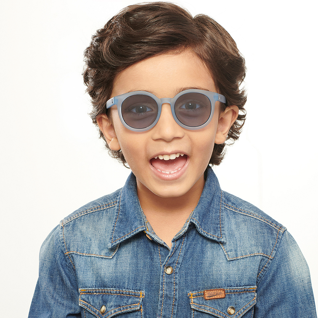 Hooper Blue Transparent Full Rim Round right side