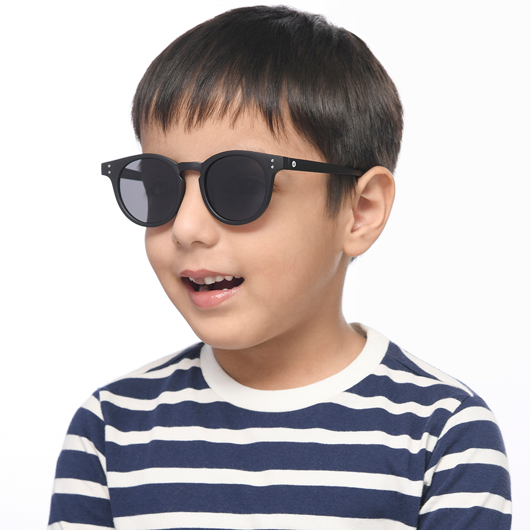 Hooper Black Full Rim Round left side