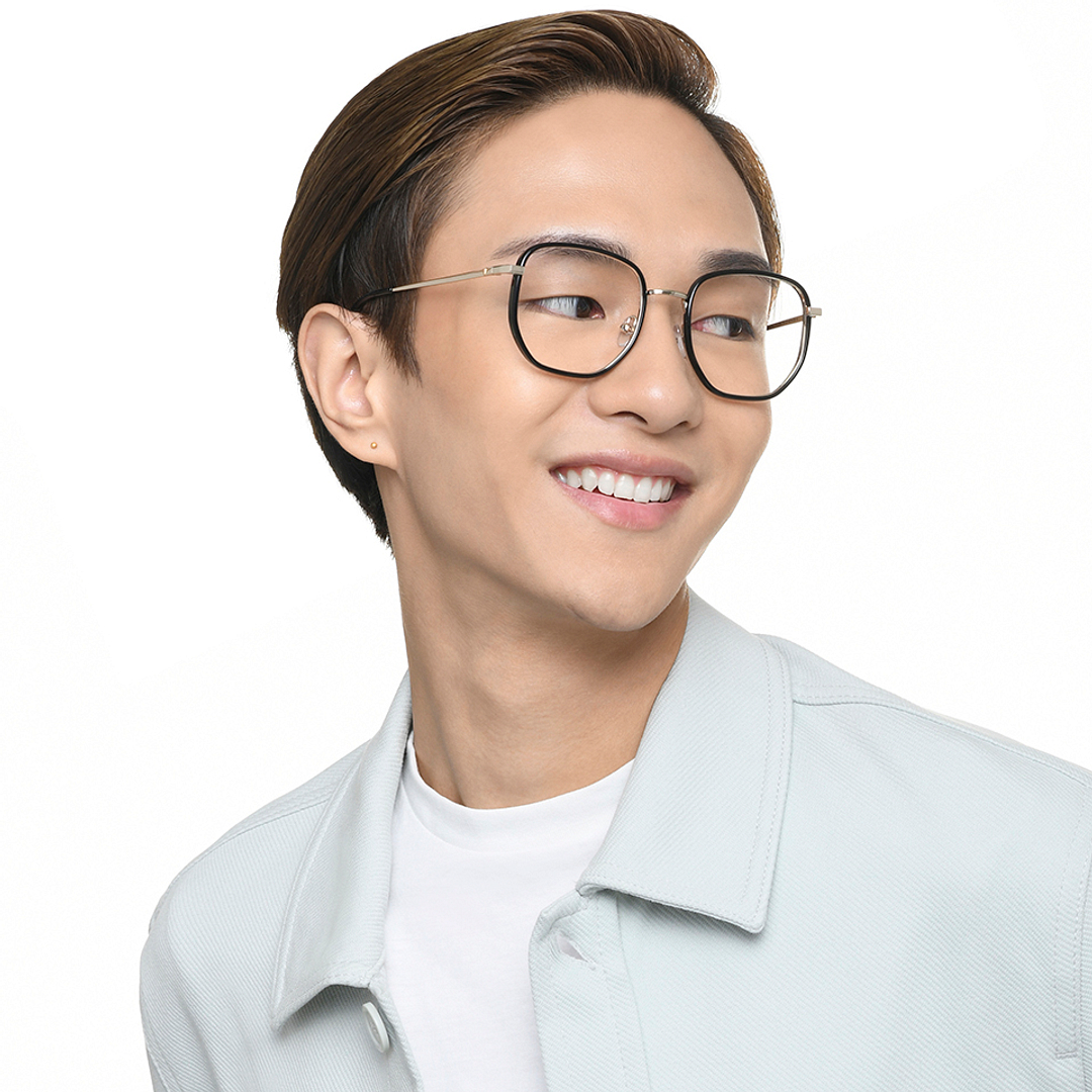 John Jacobs Online Black Full Rim Geometric left side