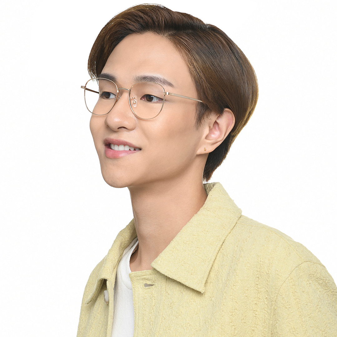 John Jacobs Online Gold Full Rim Square left side