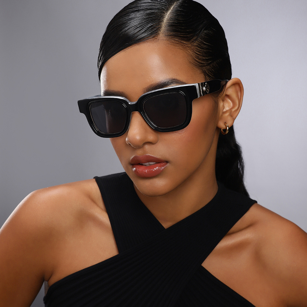 John Jacobs Online Black Full Rim Square left side