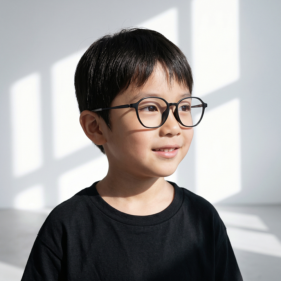 Junni Black Full Rim Boston right side