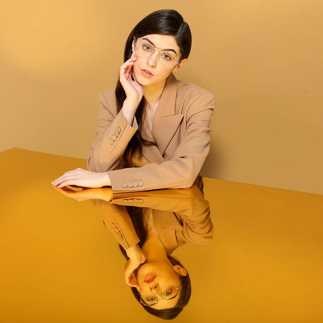 John Jacobs Online Gold Half Rim Aviator right side