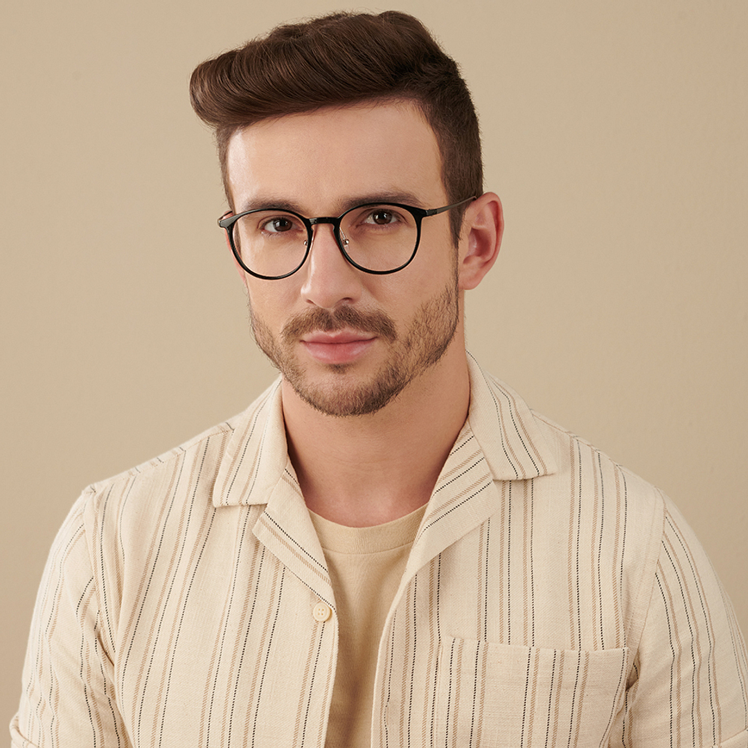 John Jacobs Online Black Full Rim Round right side