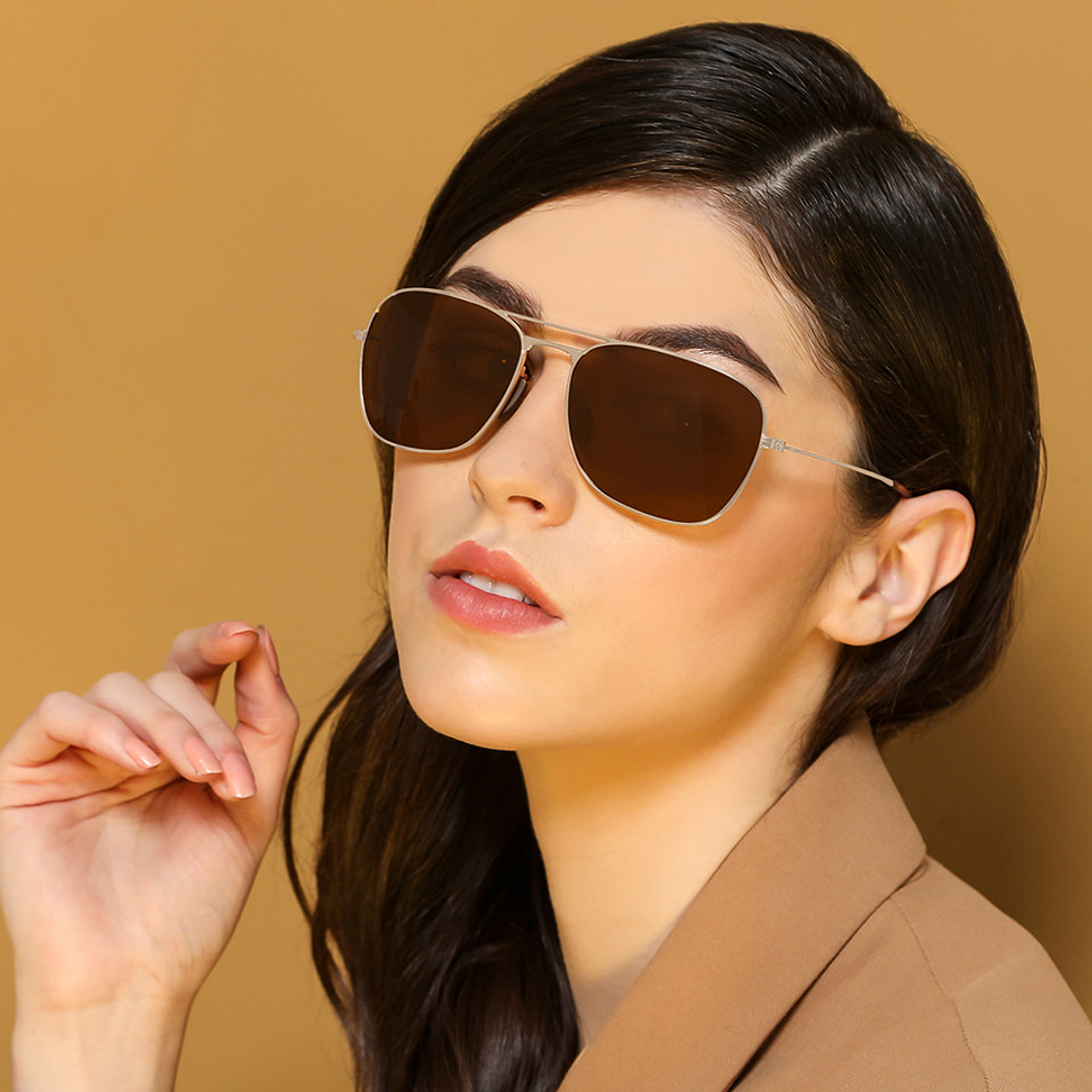 John Jacobs Online Gold Full Rim Rectangle right side