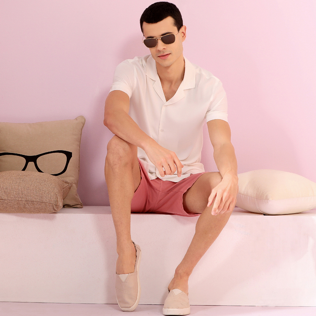 John Jacobs Online Gold Full Rim Rectangle left side