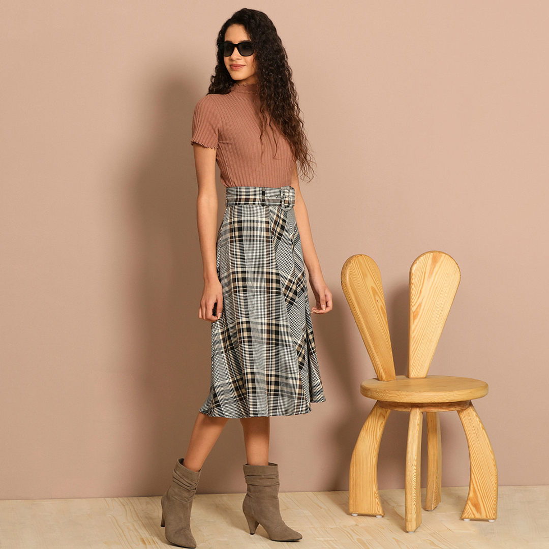 John Jacobs Online Black Full Rim Square left side