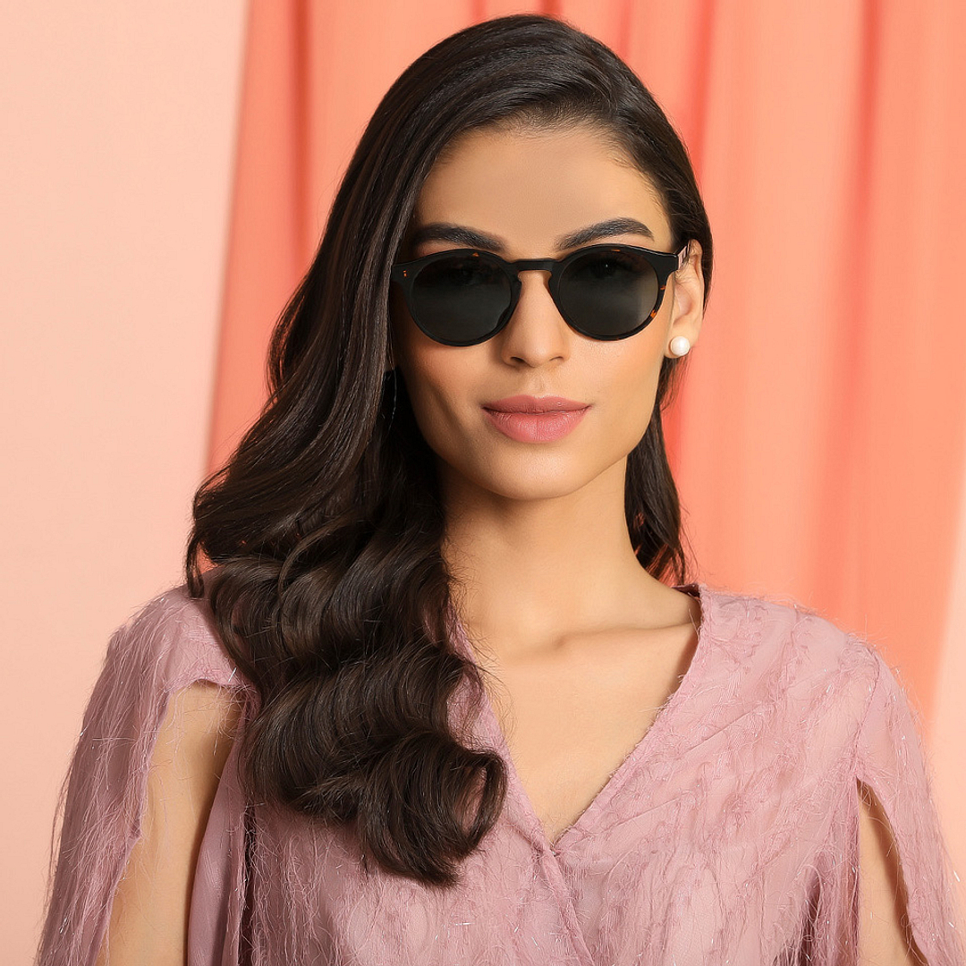 John Jacobs Tortoise Full Rim Round right side