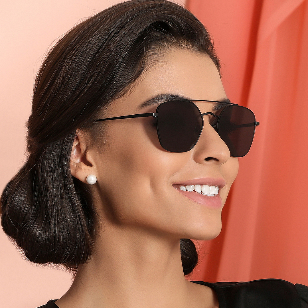 John Jacobs Black Full Rim Hexagonal right side