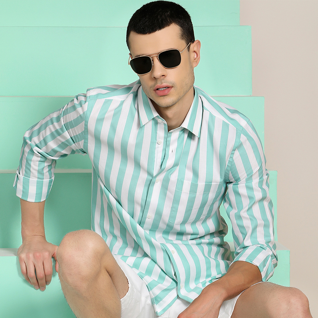 John Jacobs Online Gold Full Rim Square left side