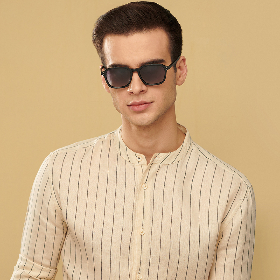 John Jacobs Online Black Full Rim Square left side