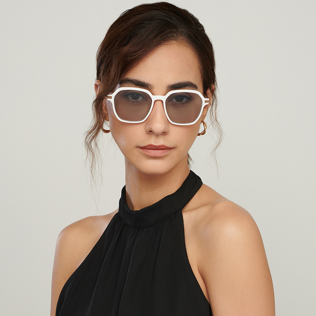 John Jacobs Online White Full Rim Square right side