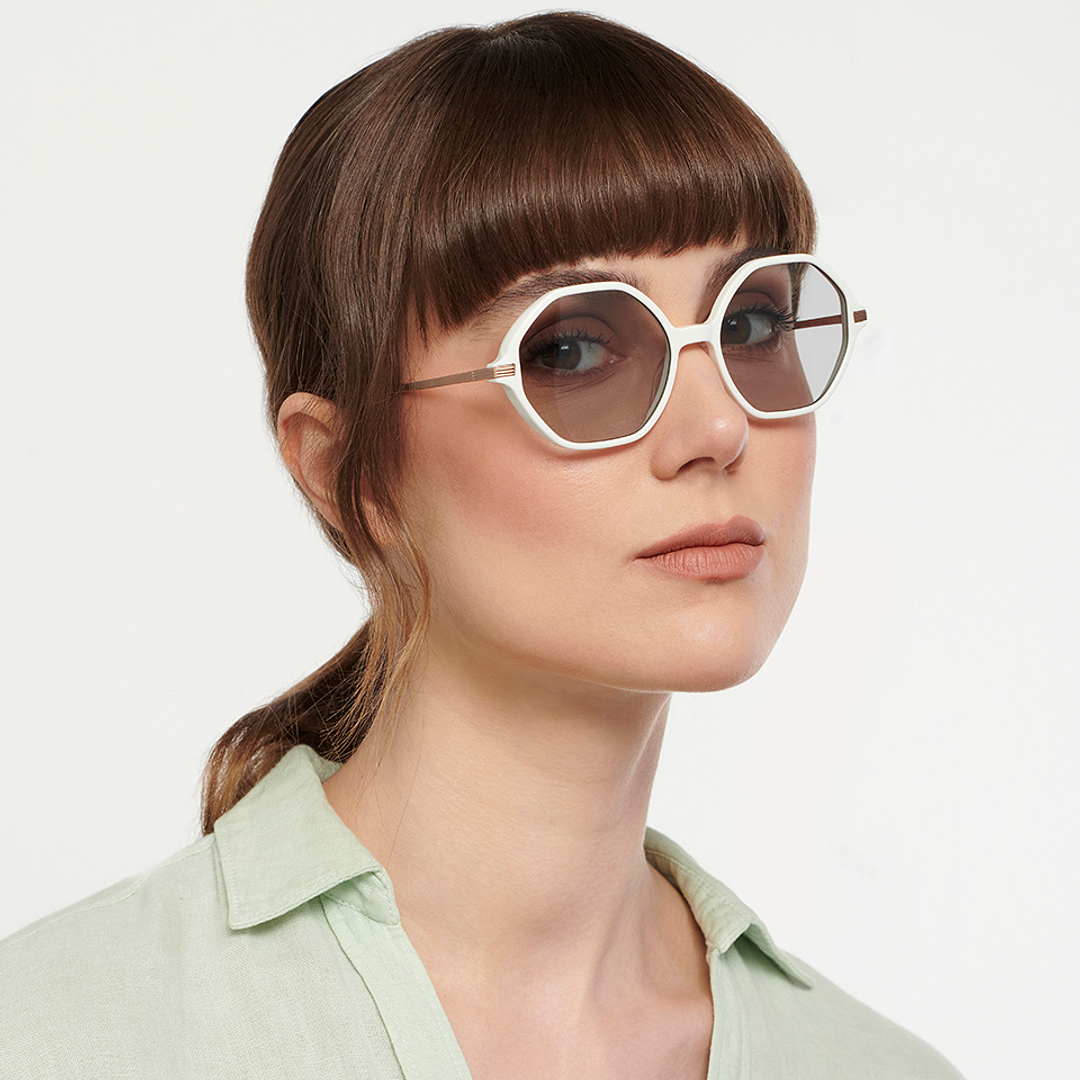 John Jacobs Online White Full Rim Geometric right side