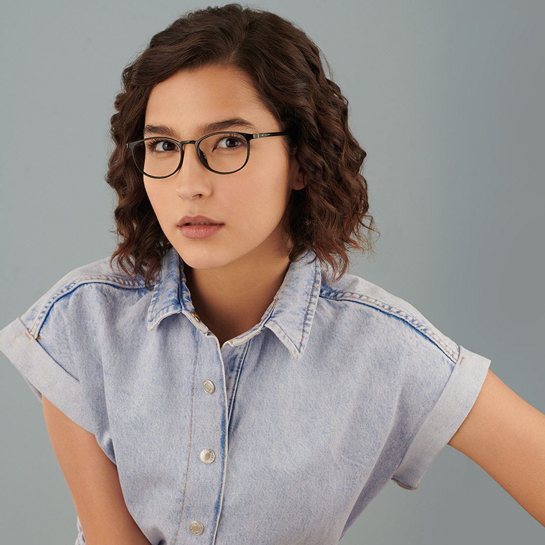 Lenskart Air Black Full Rim Round left side