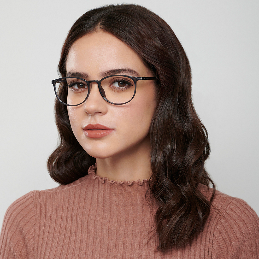 Lenskart Air Online Gray Transparent Full Rim Round right side