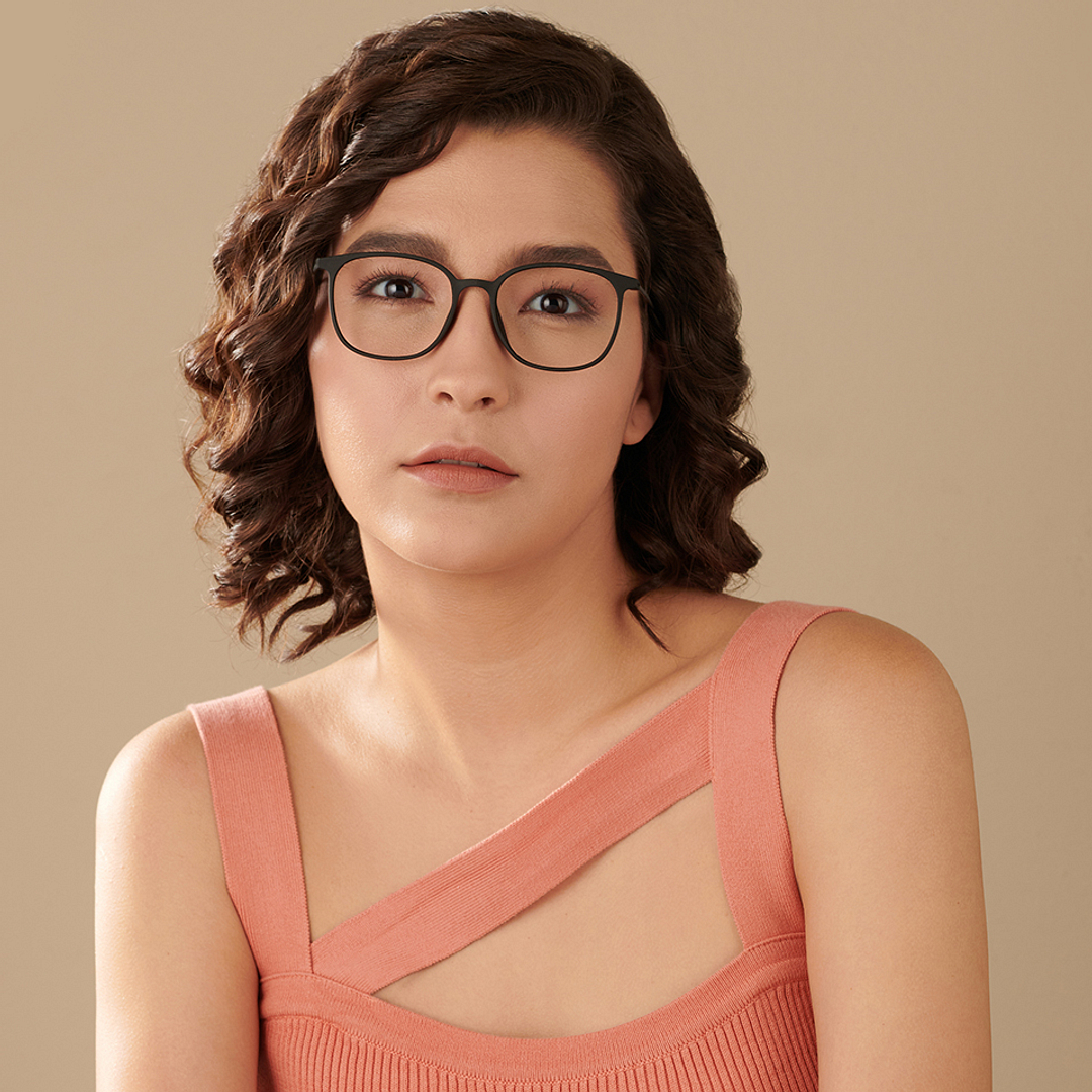 Lenskart Air Black Full Rim Round right side