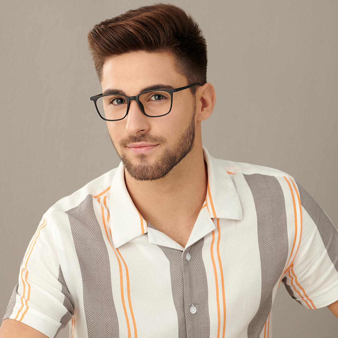 Lenskart Air Online Black Full Rim Square right side