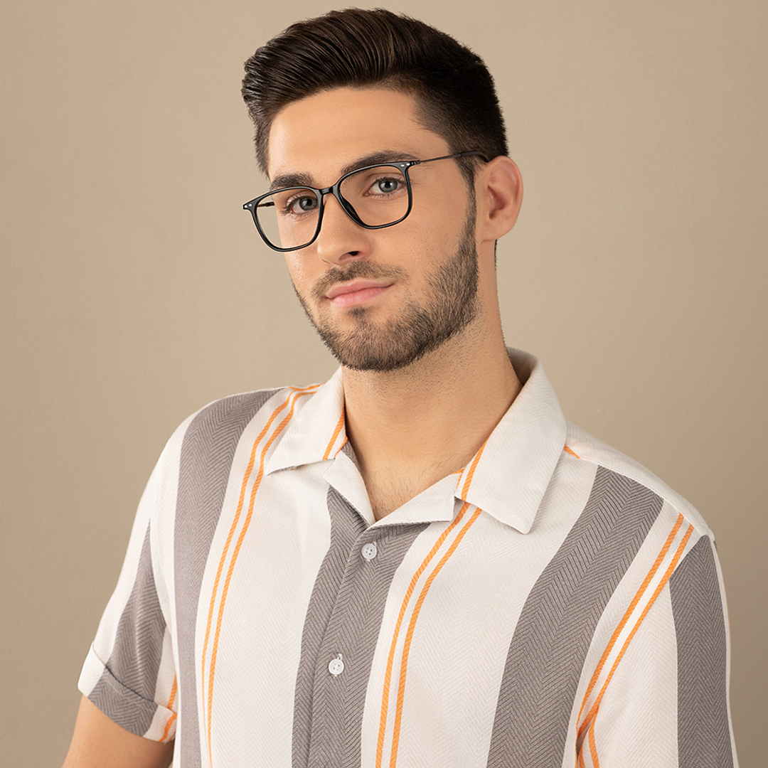 Lenskart Air Online Black Full Rim Square right side