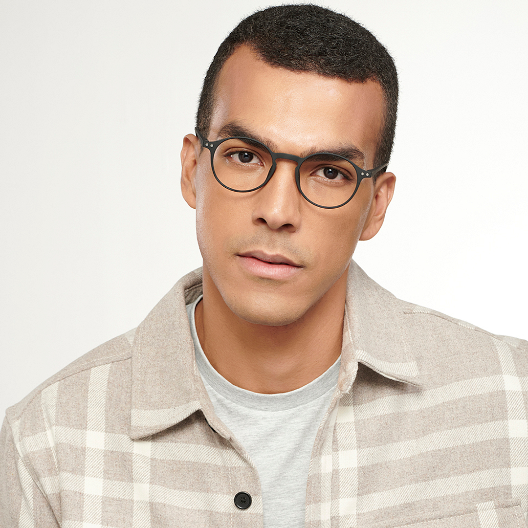 Lenskart READERS Black Black Full Rim Round Lenskart READERS LR E14648 Only for 2 5 Prefitted Powers right side