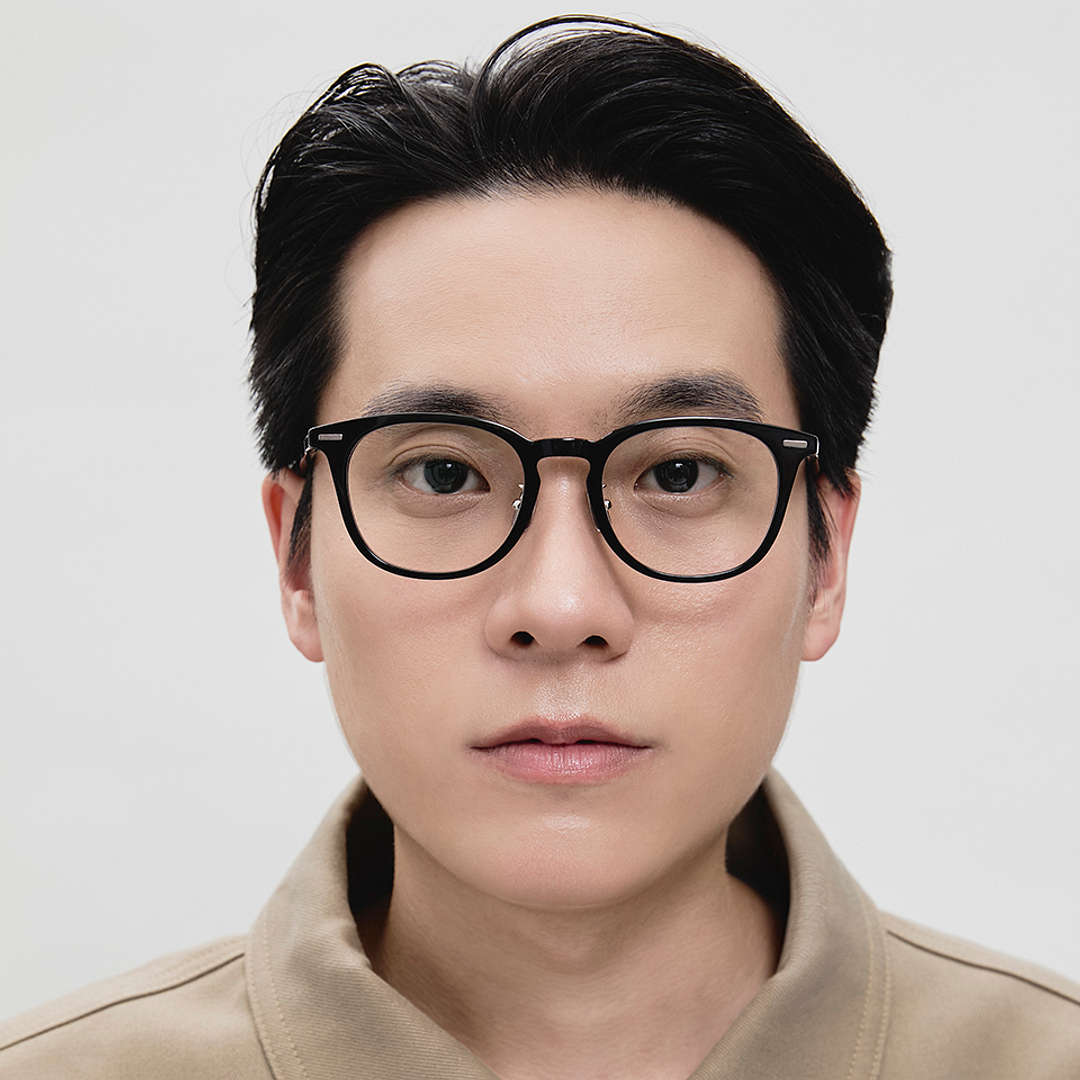 Lenskart Black Full Rim Round right side