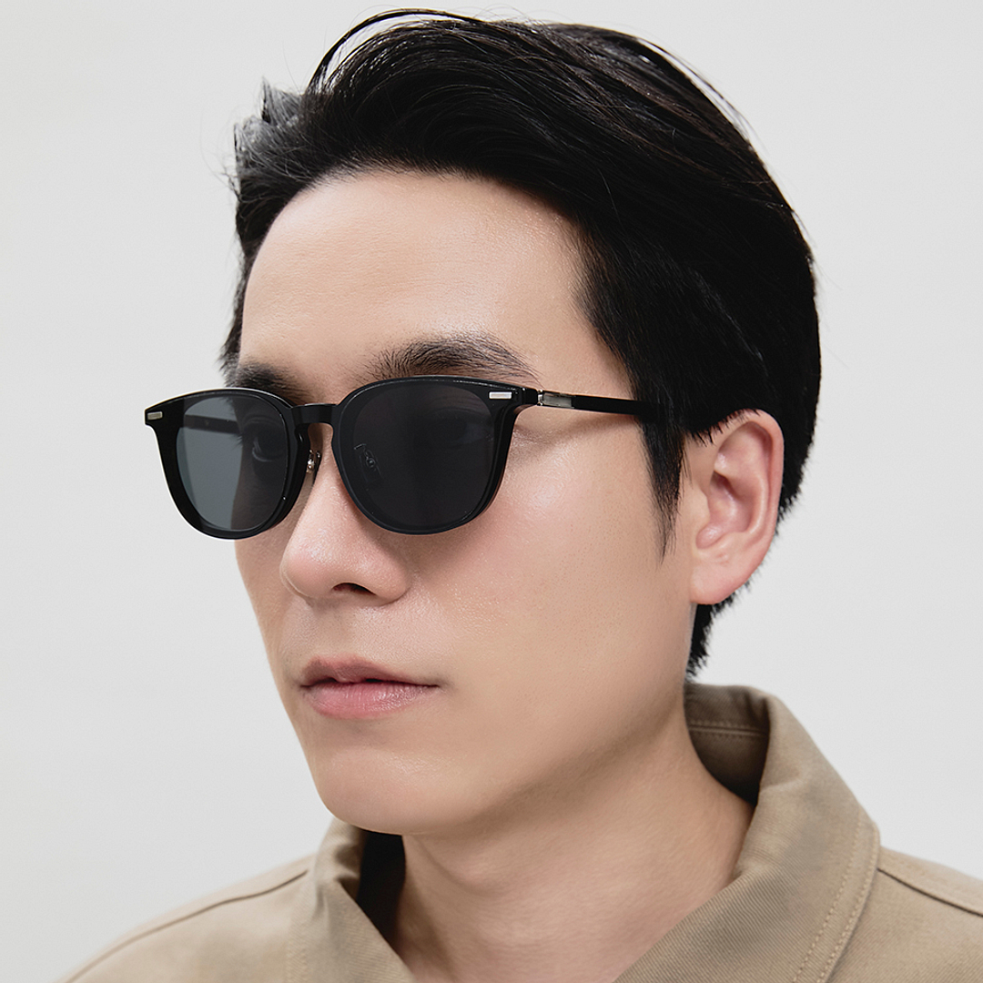 Lenskart Black Full Rim Round right side