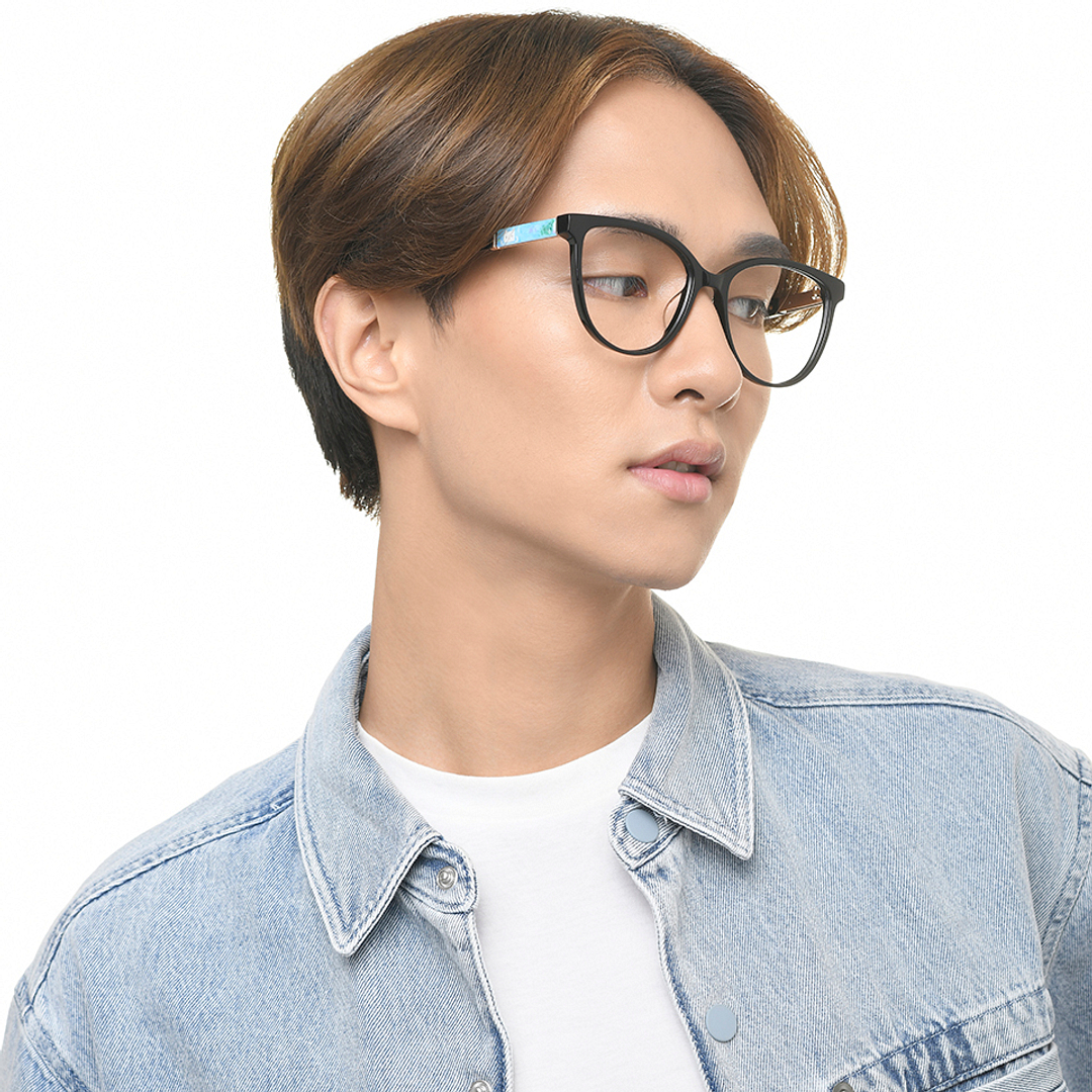 Lenskart Black Full Rim Cat Eye right side