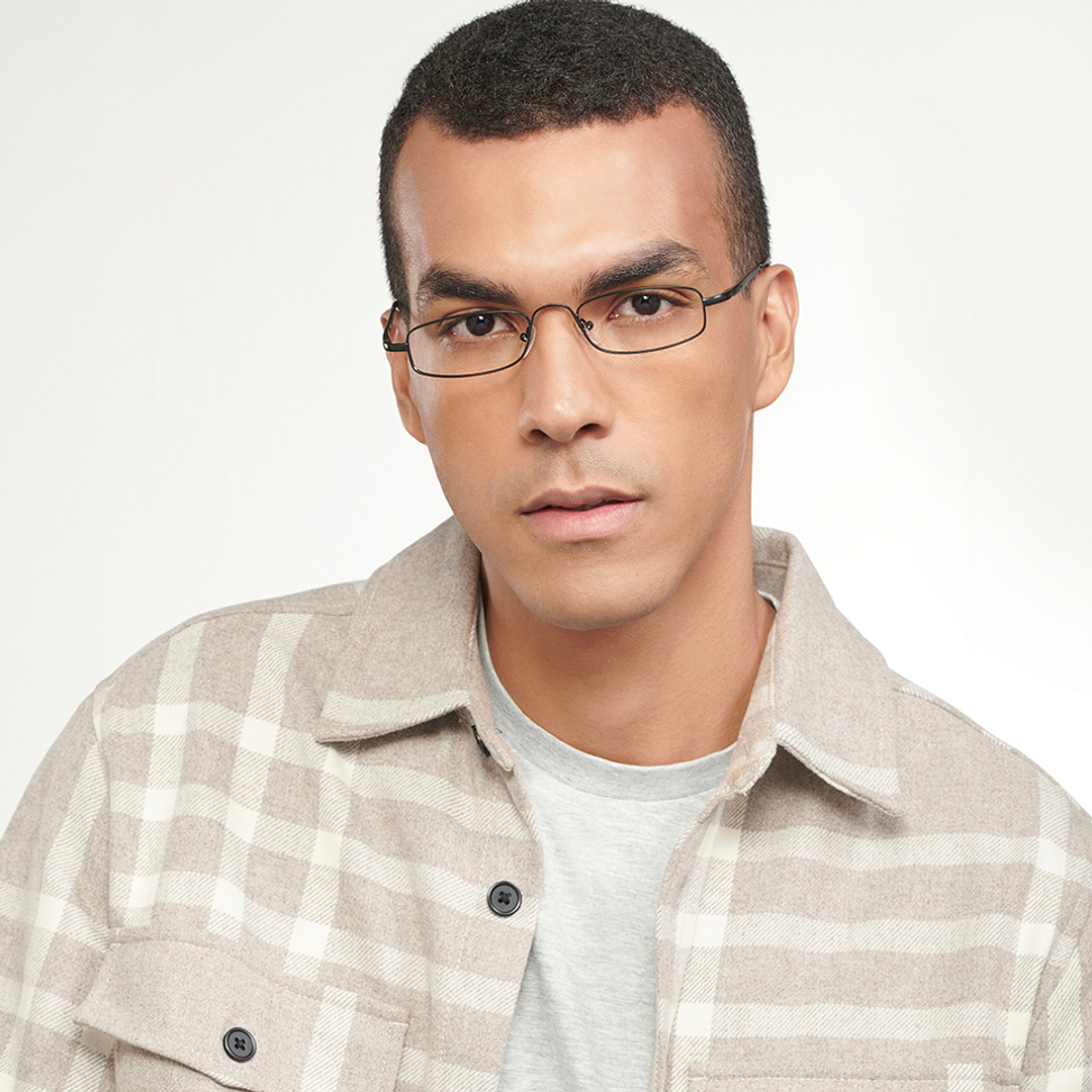 Lenskart READERS Black Full Rim Oval Lenskart READERS LR 6967 Only for 2 5 Prefitted Powers right side