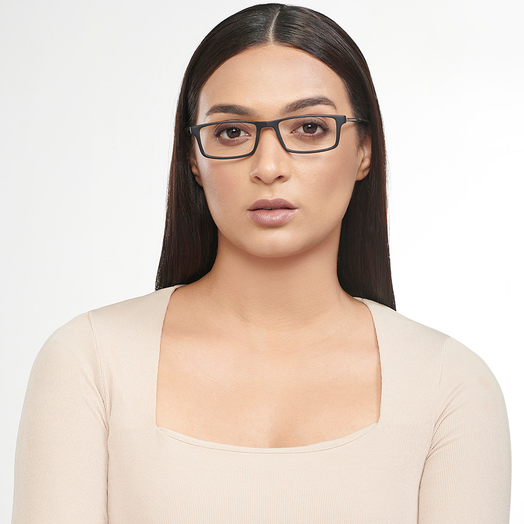 Lenskart READERS Black Full Rim Oval Lenskart READERS LR 6967 Only for 2 5 Prefitted Powers right side