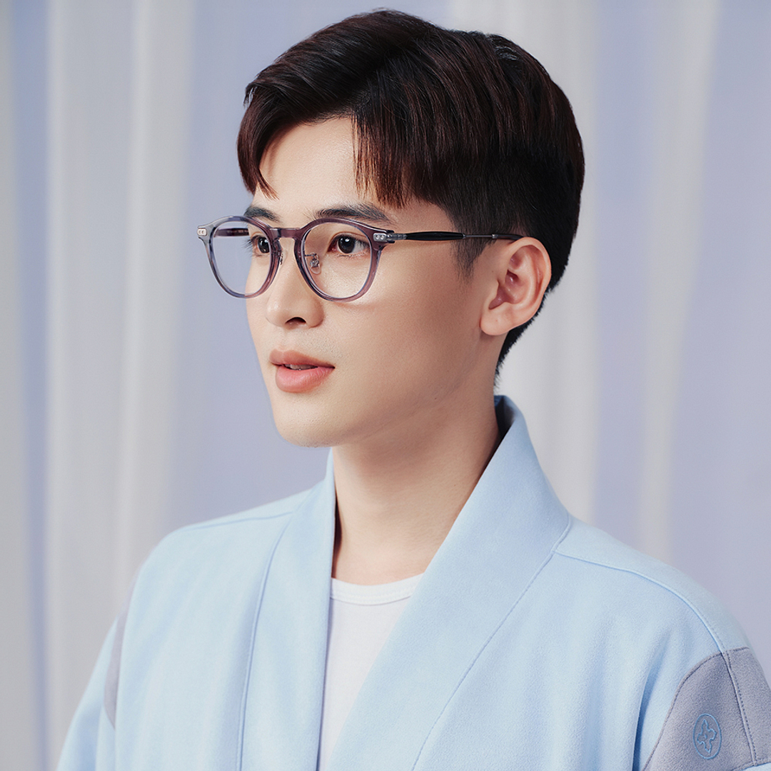 Lenskart Black Transparent Full Rim Round left side