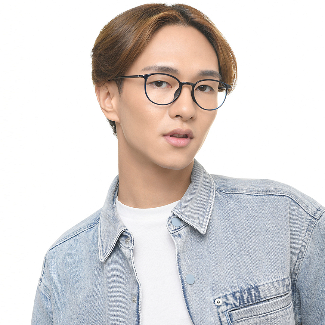 Lenskart Air Online Black Full Rim Round right side