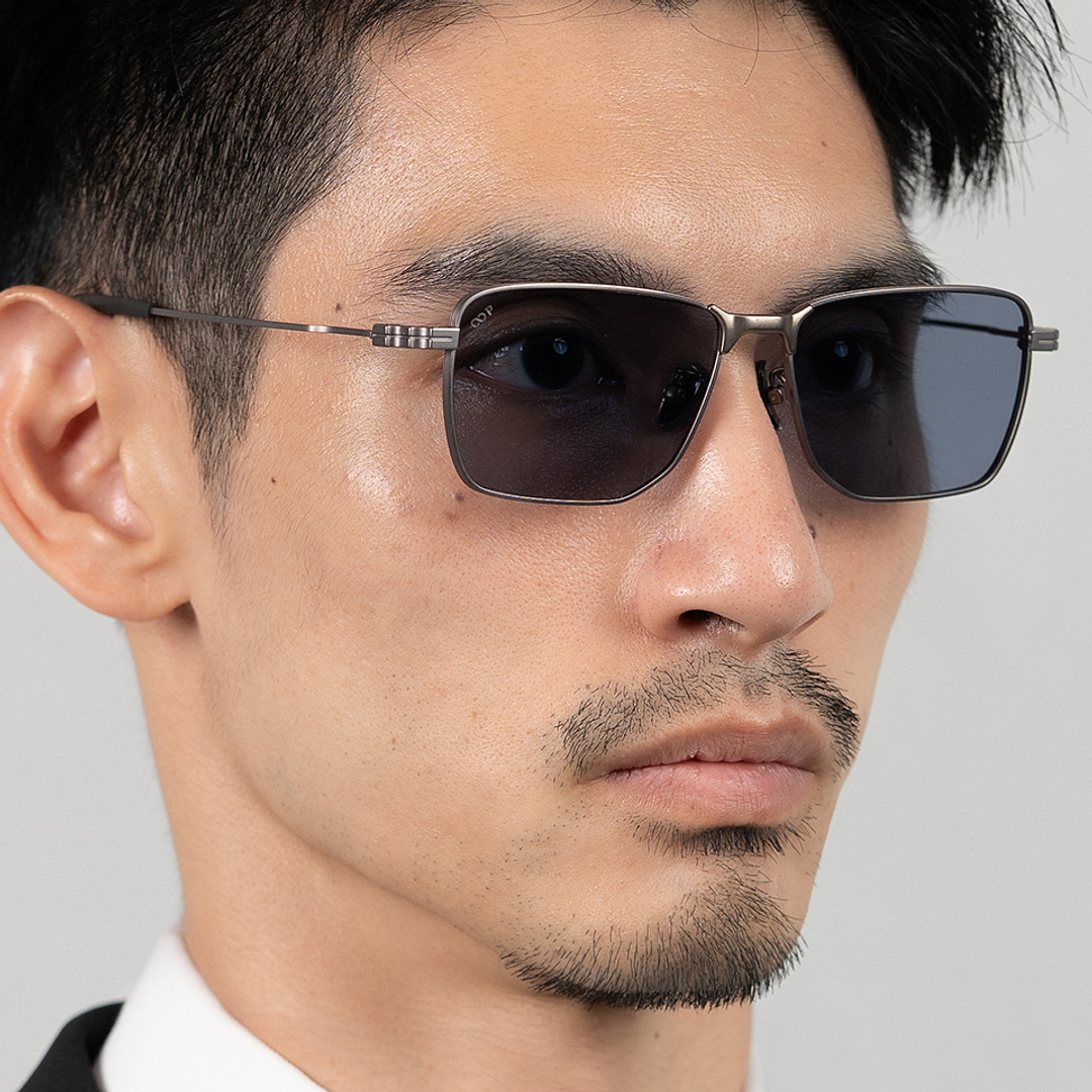 Lenskart Mid Gunmetal Full Rim Geometric right side