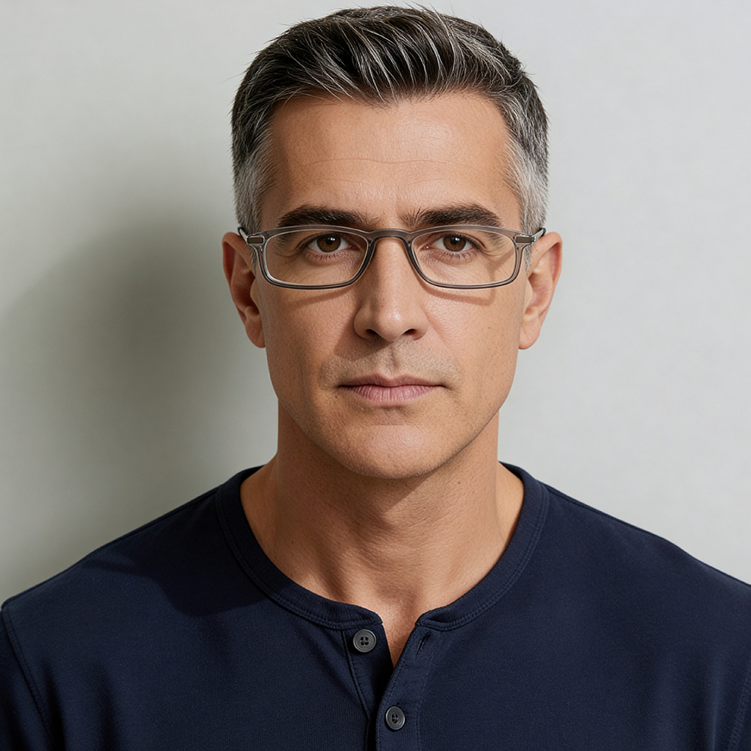 Lenskart READERS Gray Dark Gunmetal Full Rim Rectangle Lenskart READERS LR E13701 Only for 1 25 Prefitted Powers right side