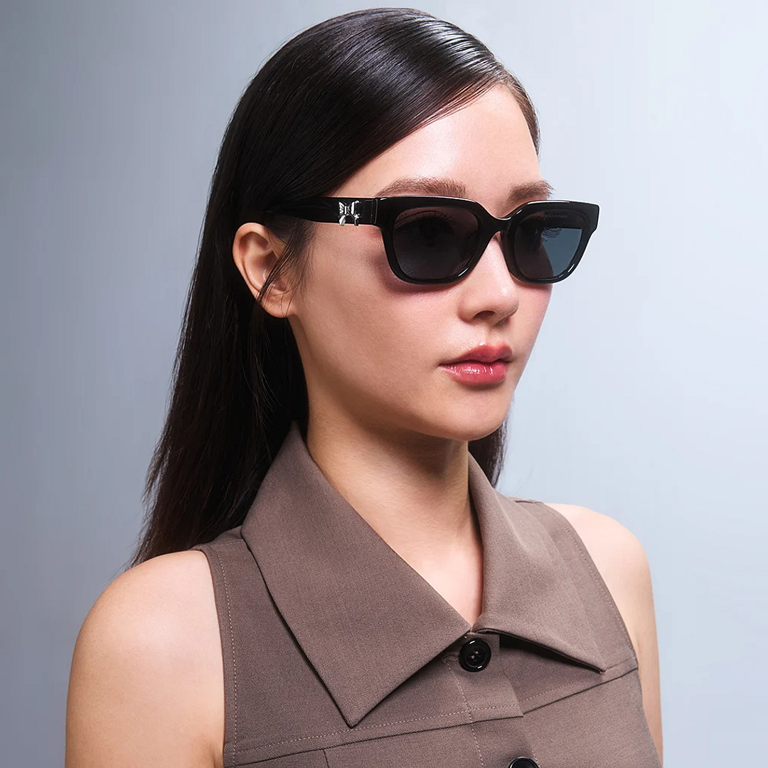 Lenskart Black Full Rim Rectangle left side