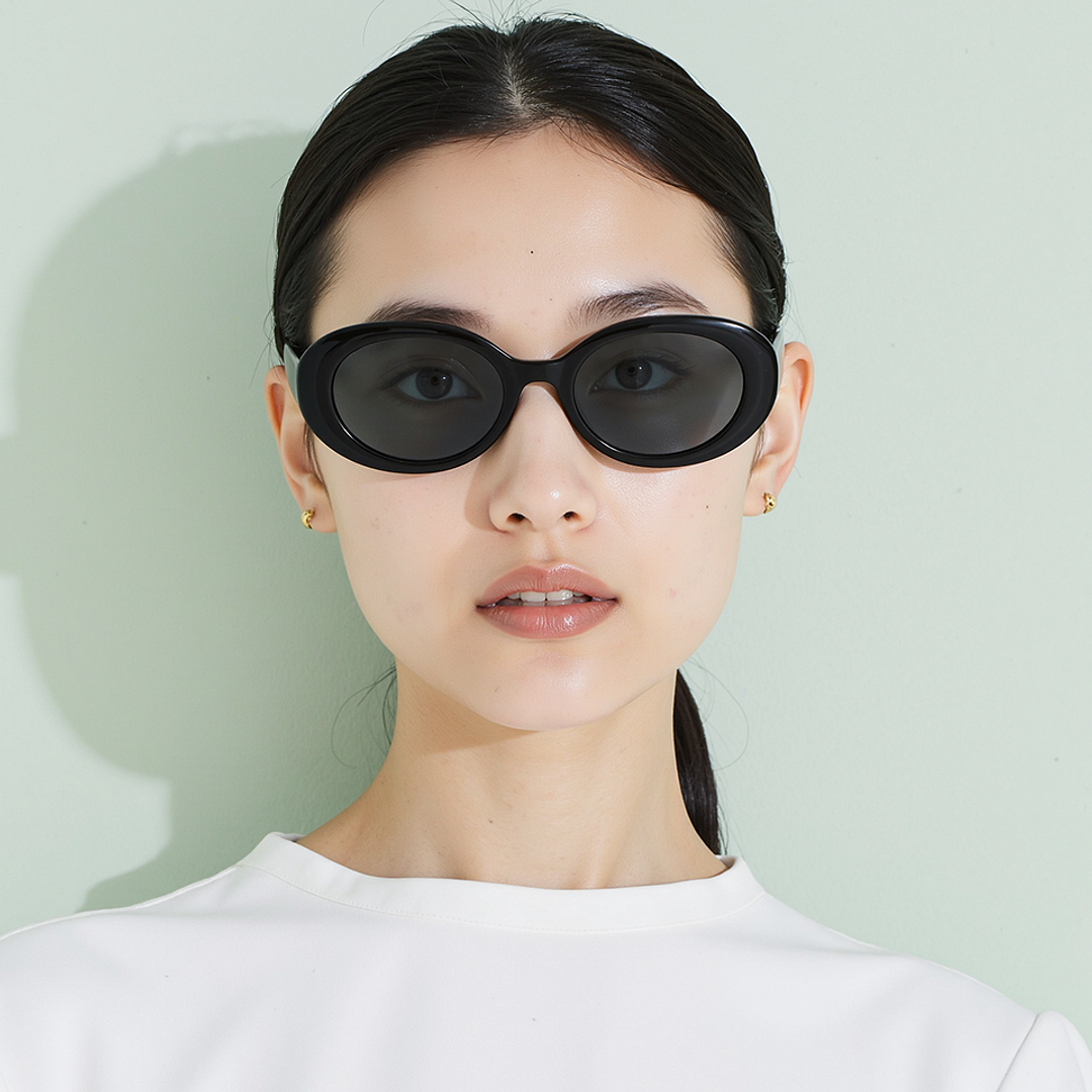 Lenskart Black Full Rim Round right side