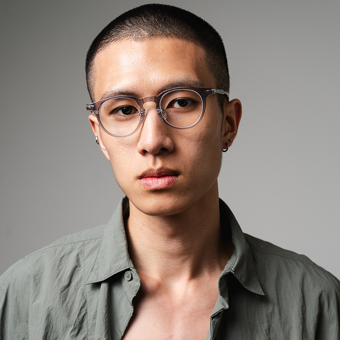 Lenskart Gray Transparent Full Rim Round left side