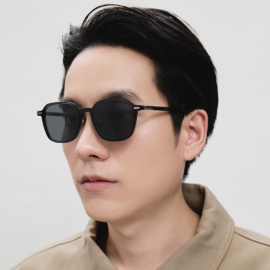 Lenskart Grey Transparent Full Rim Geometric right side