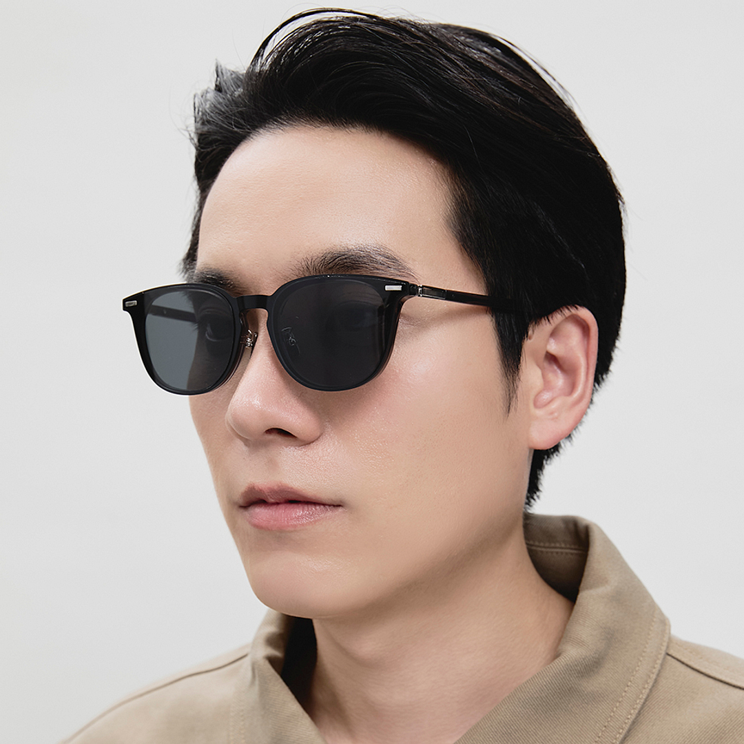 Lenskart Grey Transparent Full Rim Round right side