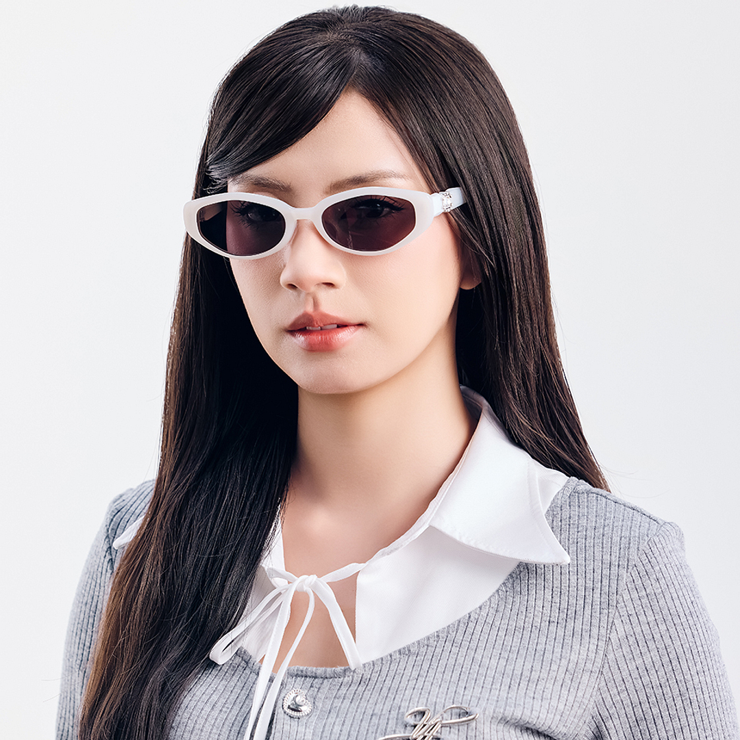 Lenskart STUDIO White Full Rim Cat Eye right side