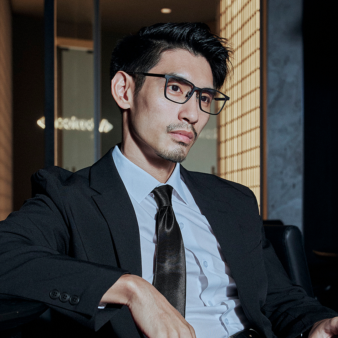 Lenskart Matte Black Full Rim Square right side