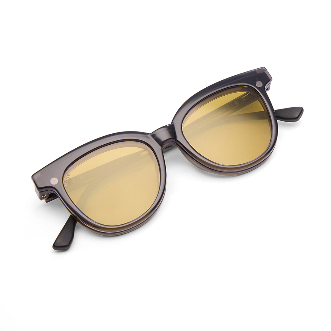 Lenskart Air Online Black Transparent Full Rim Round right side