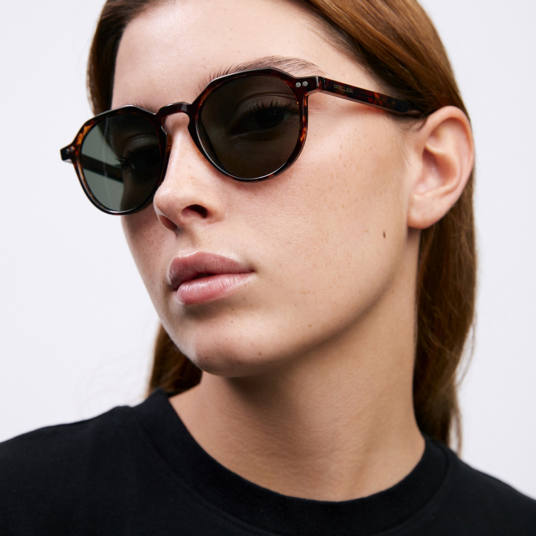 Meller Demi Full Rim Round left side